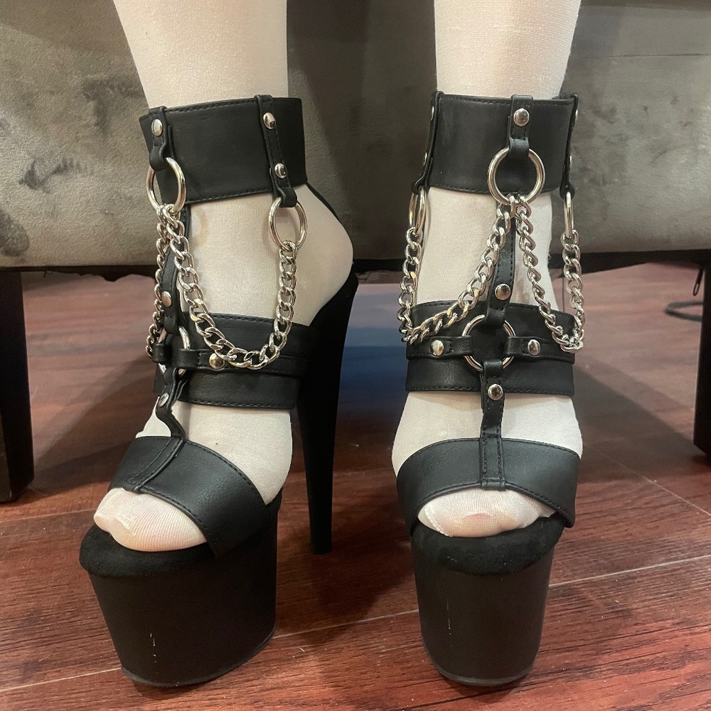 NIB PLEASER Black Ankle Cuff Double Buckle Chain Platforms